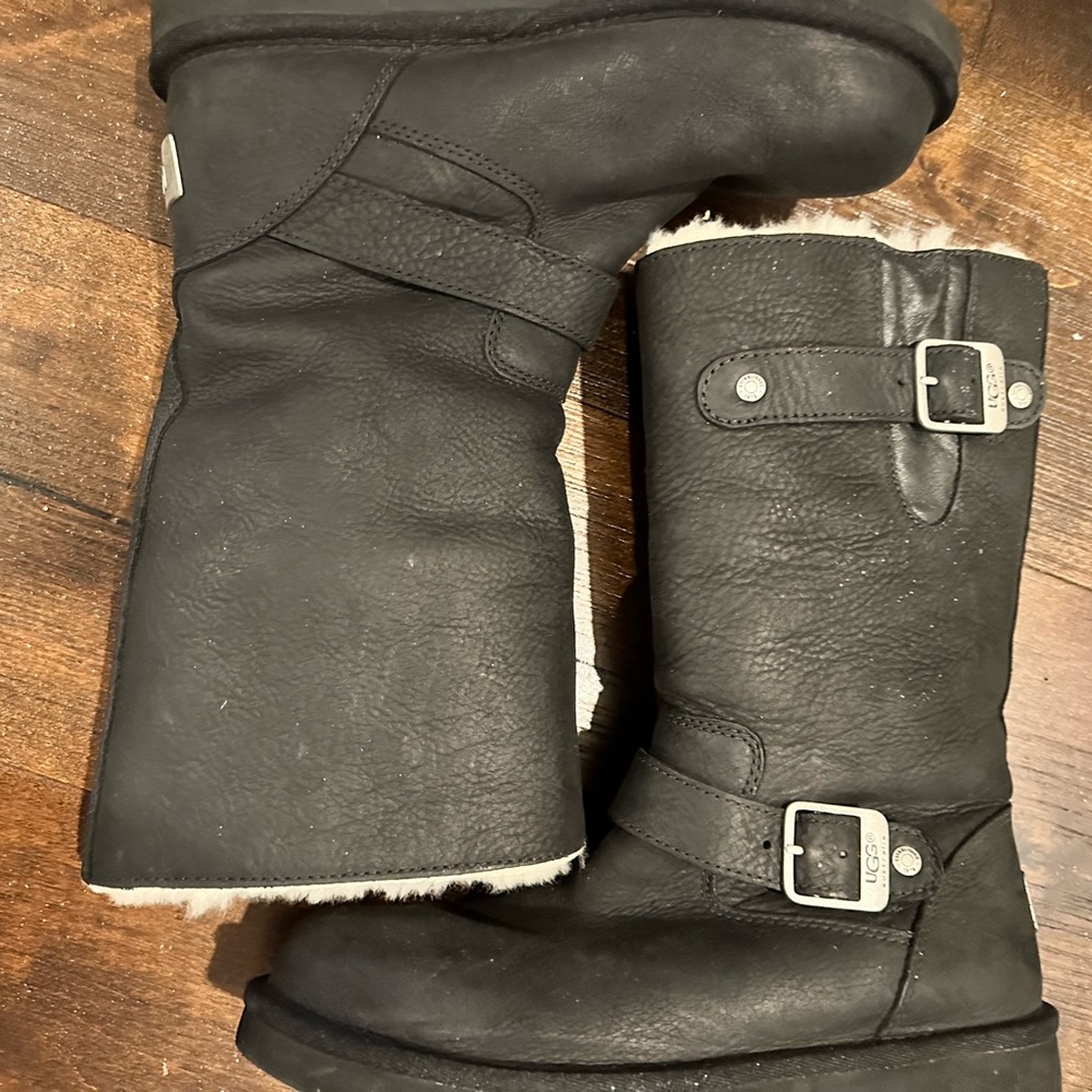 LEATHER UGGS! Only worn once, in excellent condition ! No trades!